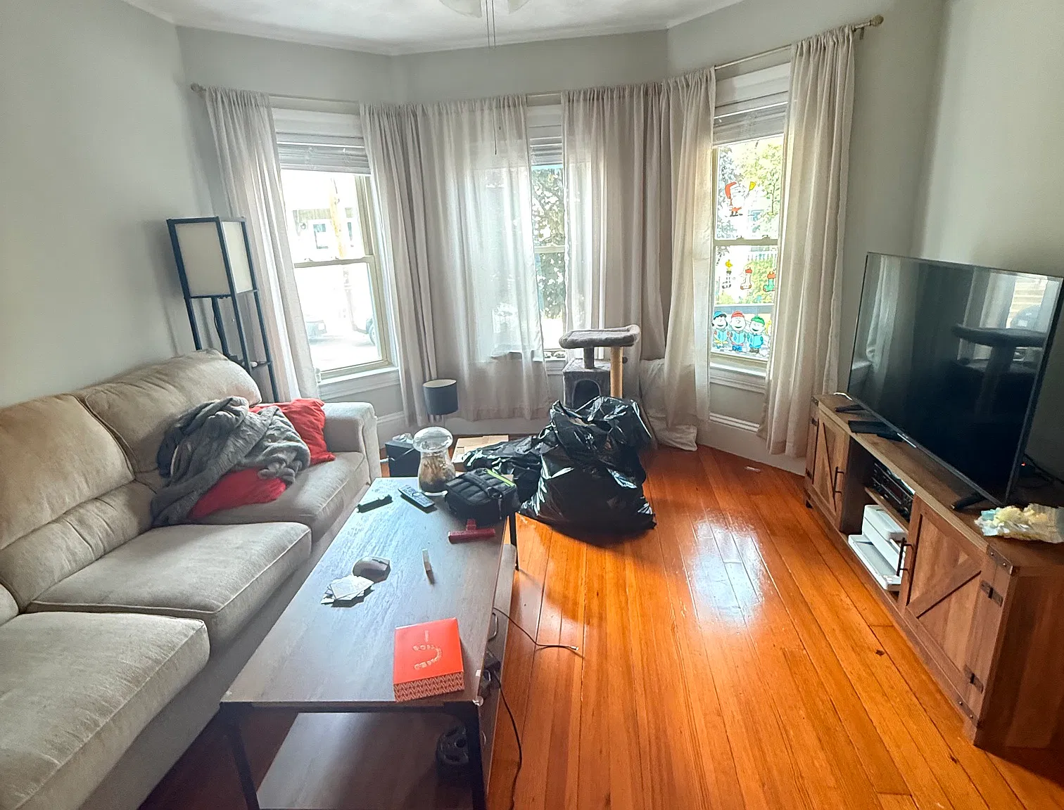 2 bed, 9999 sqft, $2,900 — Photo 1