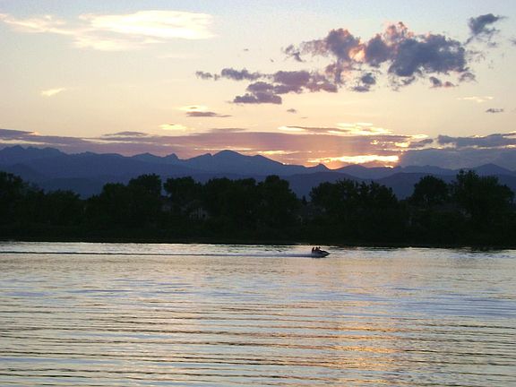 4 blks to Waneka Lake Open Space
