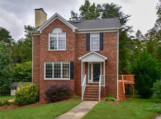 15 Ivy Ridge Ct, Greensboro, NC 27407