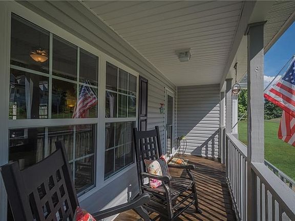 5th image of 223 Crystal Creek Dr