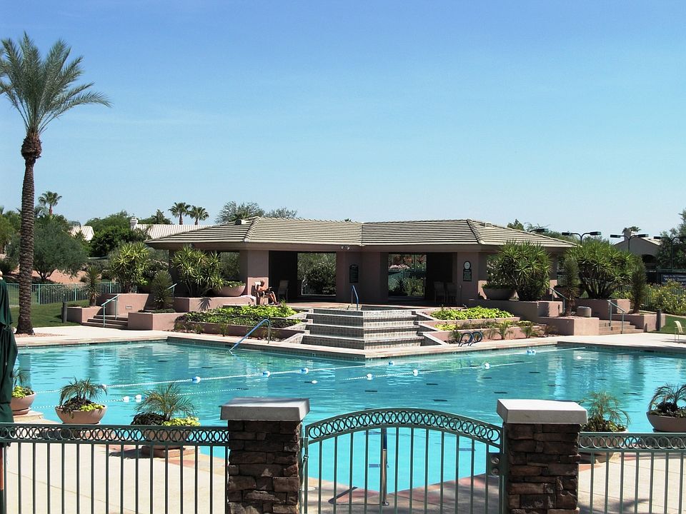 Community Heated Pool & Spa Area