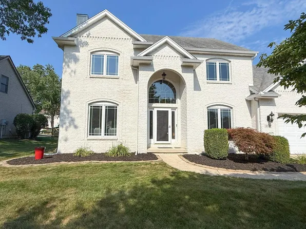 8325 Waterford Dr, Lambertville, MI 48144