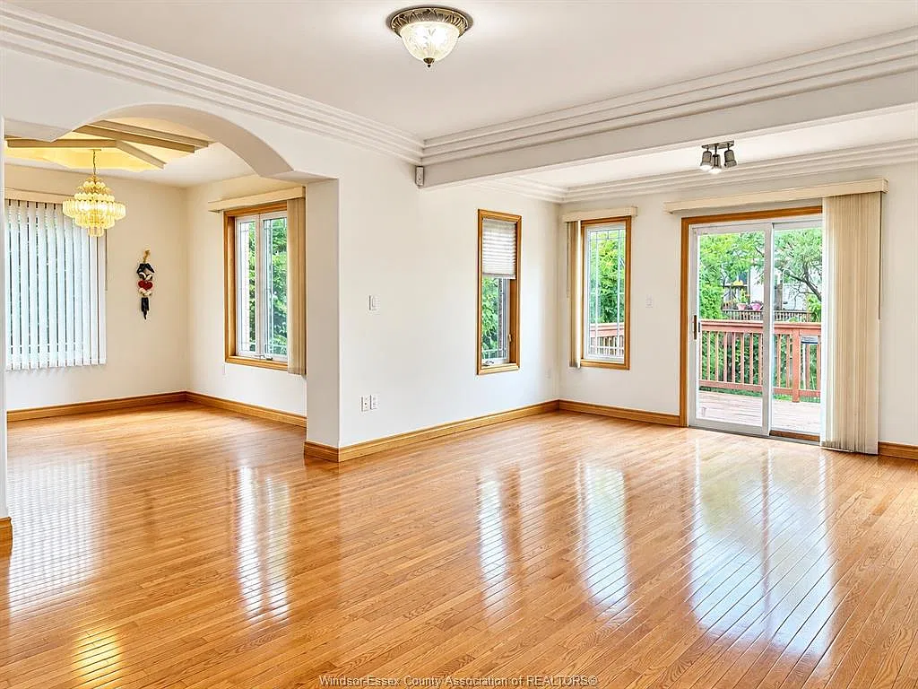 5 bed, $3,000 — Photo 3