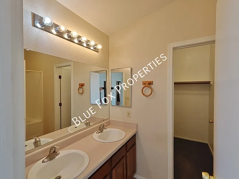 9422 E Cork St — Photo 23