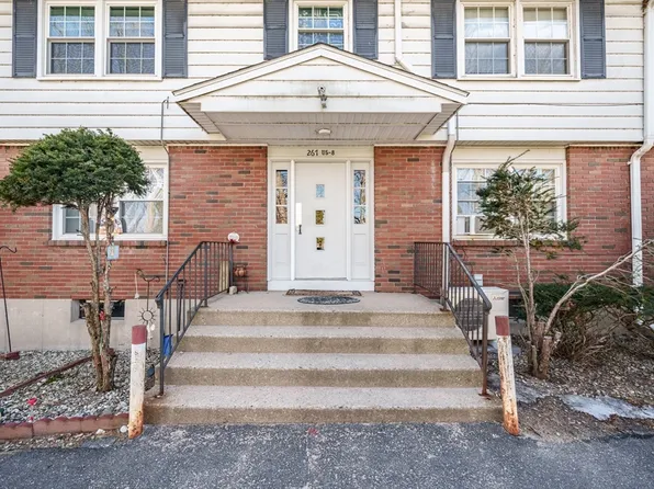 267 Chicopee St APT 8, Chicopee, MA 01013