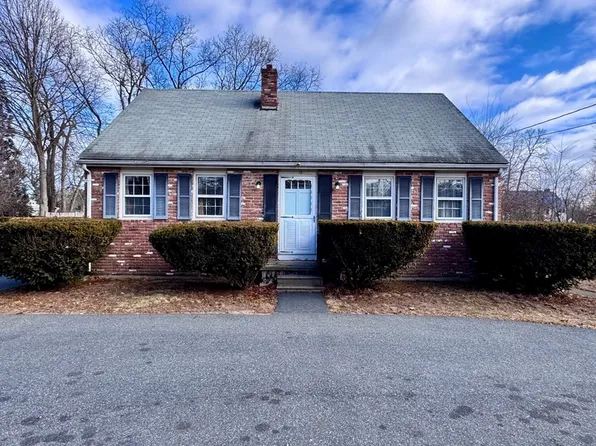 18 Oak Ave, Attleboro, MA 02703