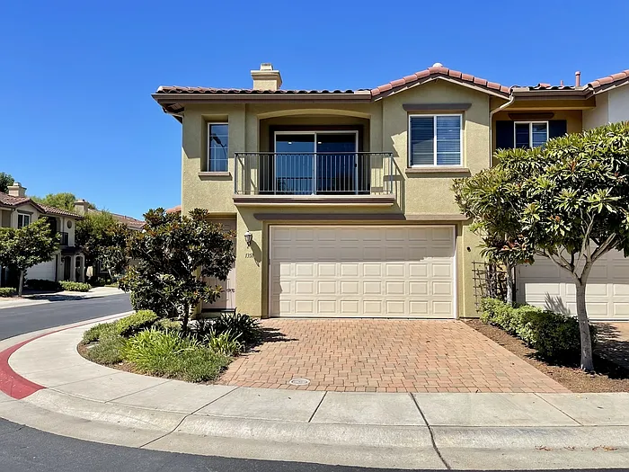 1351 Isabella Way — Photo 2