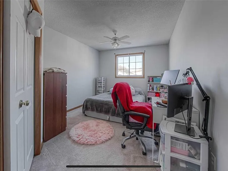 389 Greenbrier Rd — Photo 3