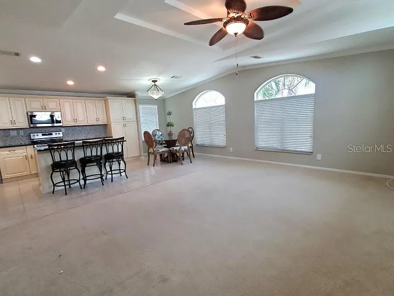 14 Freeman Ave — Photo 10