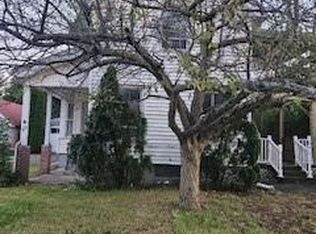 403 Park St, Bristol, CT 06010