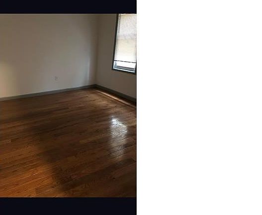 3rd image of 28 Stuyvesant Ave #2