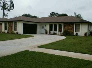 556 Cashiers Dr, West Palm Beach, FL 33413