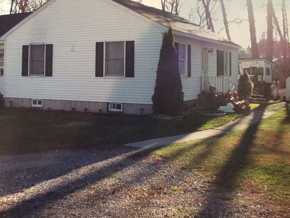 2nd image of 51 Marc Ln #A