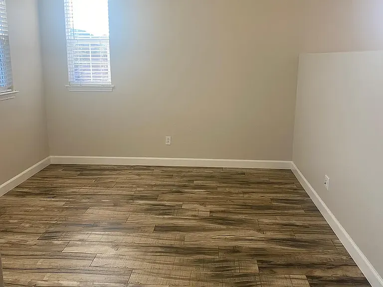 558 W Privado Way — Photo 12
