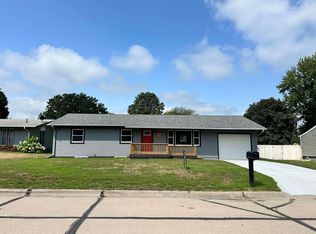 942 S 9th St, Albion, NE 68620