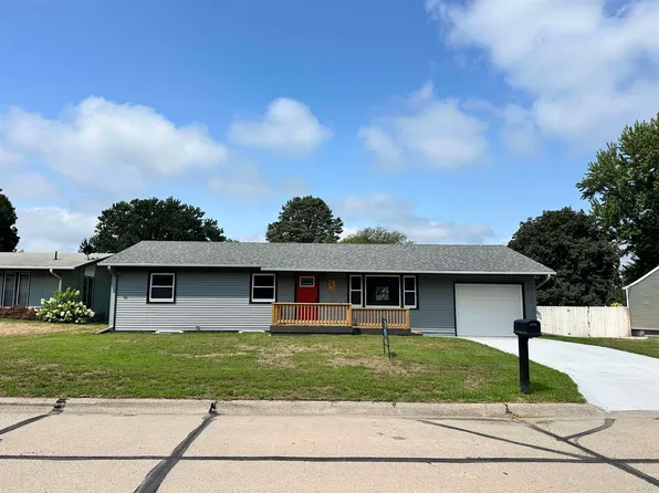 942 S 9th St, Albion, NE 68620