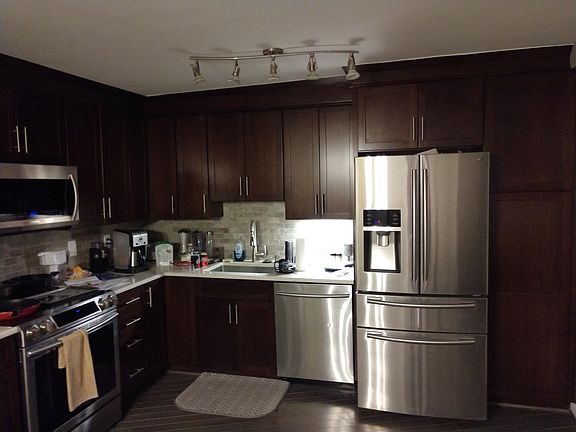 5th image of 1600 N Oak St APT 523