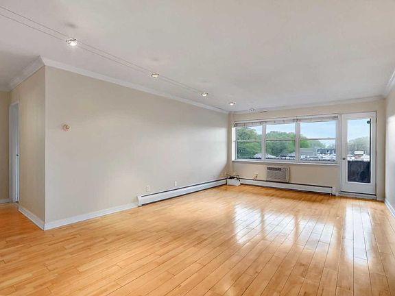 5th image of 3150 Excelsior Blvd APT 409