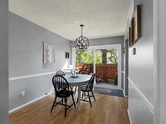 4th image of 146 Burtonwood Dr