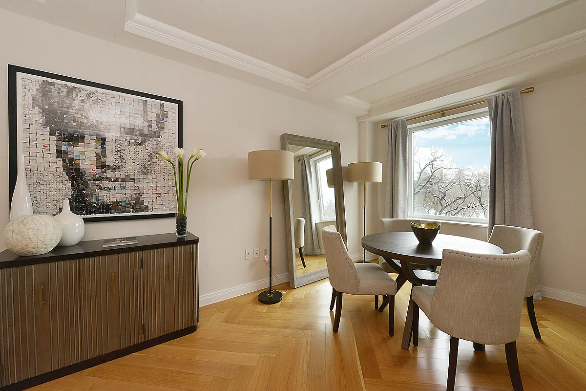 160 Central Park South — Photo 3