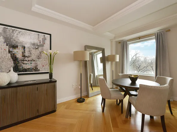 160 Central Park South image 3 of 7