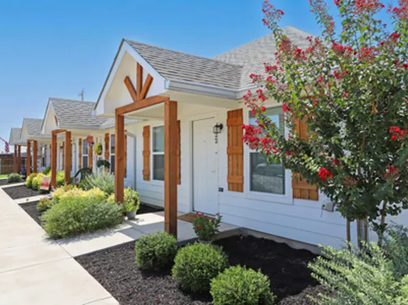 Turner Place Senior Living, 200 S Bosque St APT 320, Whitney, TX 76692