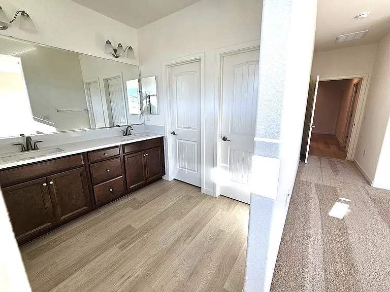 1870 Trinity Ct — Photo 30