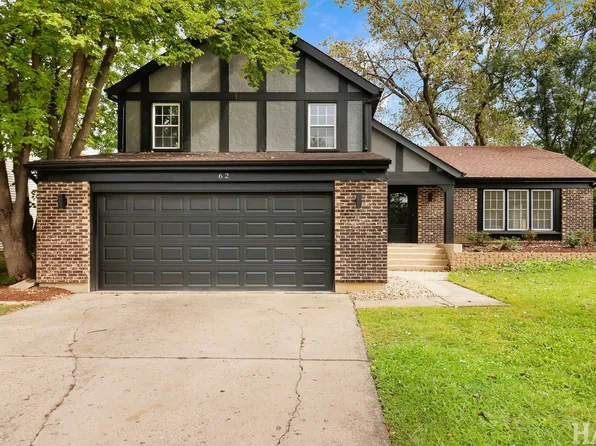 62 E Fox Hill Dr, Buffalo Grove, IL 60089