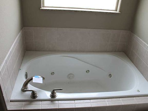 5th image of 3006 SW Briar Creek Ave