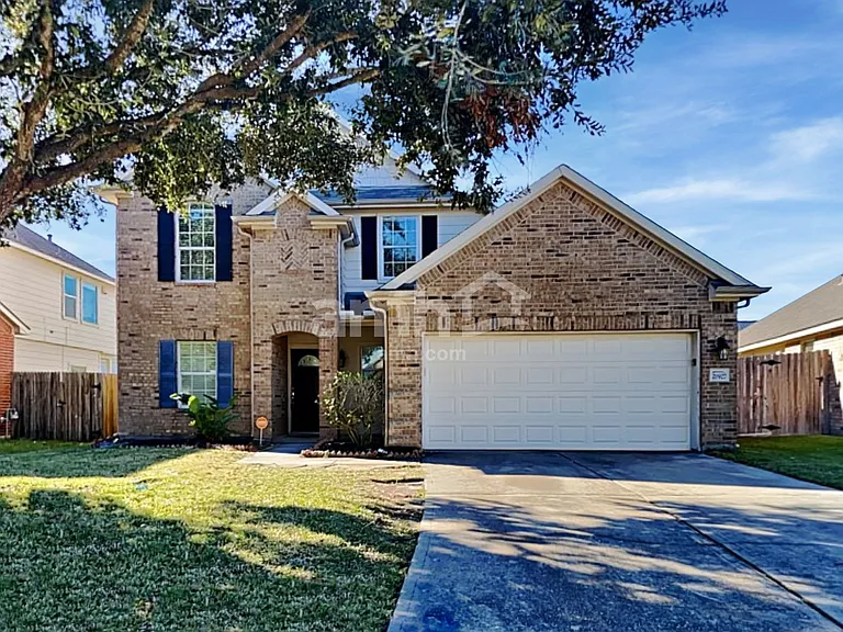 21927 Saragosa Pond Ln — Photo 1