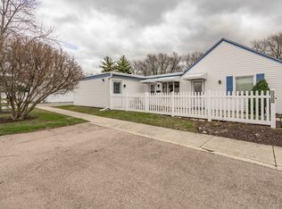 131 Garden Dr, Montgomery, IL