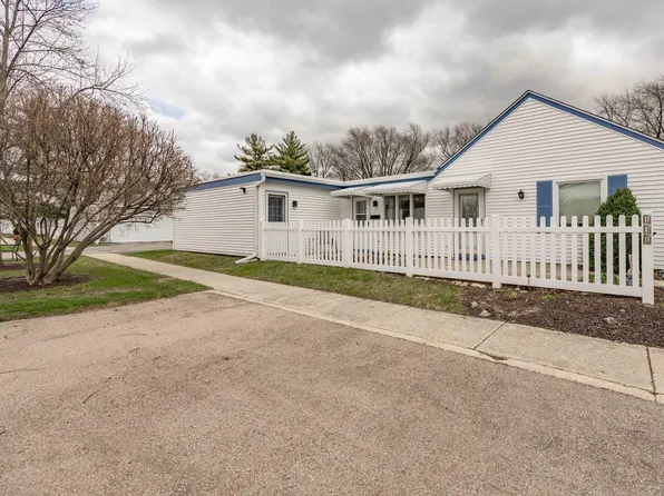 131 Garden Dr, Montgomery, IL 60538