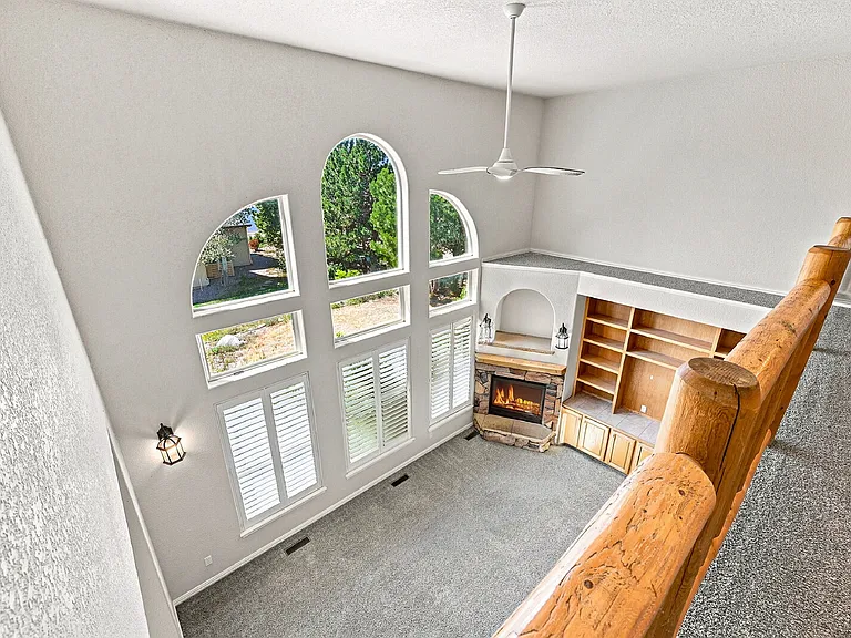 2425 Vanreen Dr — Photo 11