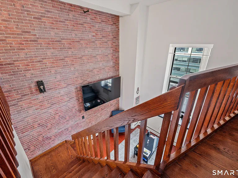 124 Court St #505 — Photo 9