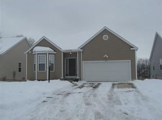 910 Queens Gate Way, Wadsworth, OH 44281
