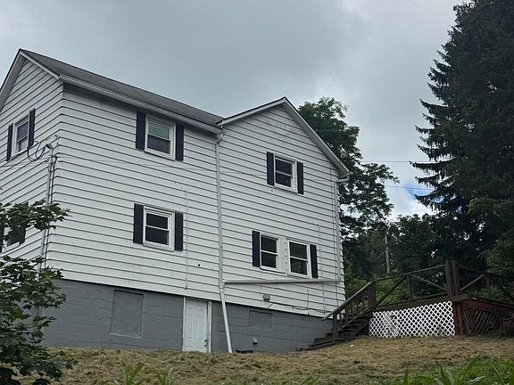 3rd image of 1699 W Main St