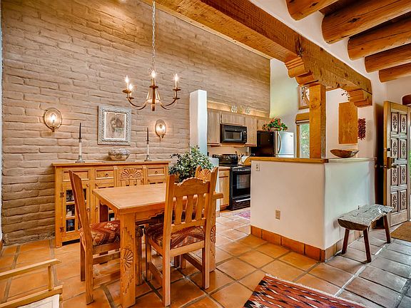 4th image of 624 Galisteo St APT 18