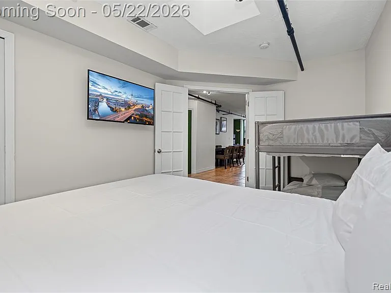 207 N Main St #A — Photo 23