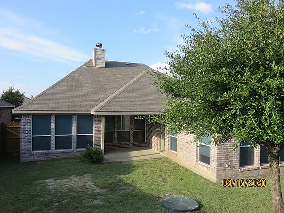 4th image of 210 Creekwood Dr