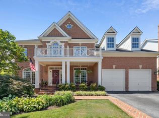 702 Pearson Point Pl, Annapolis, MD 21401
