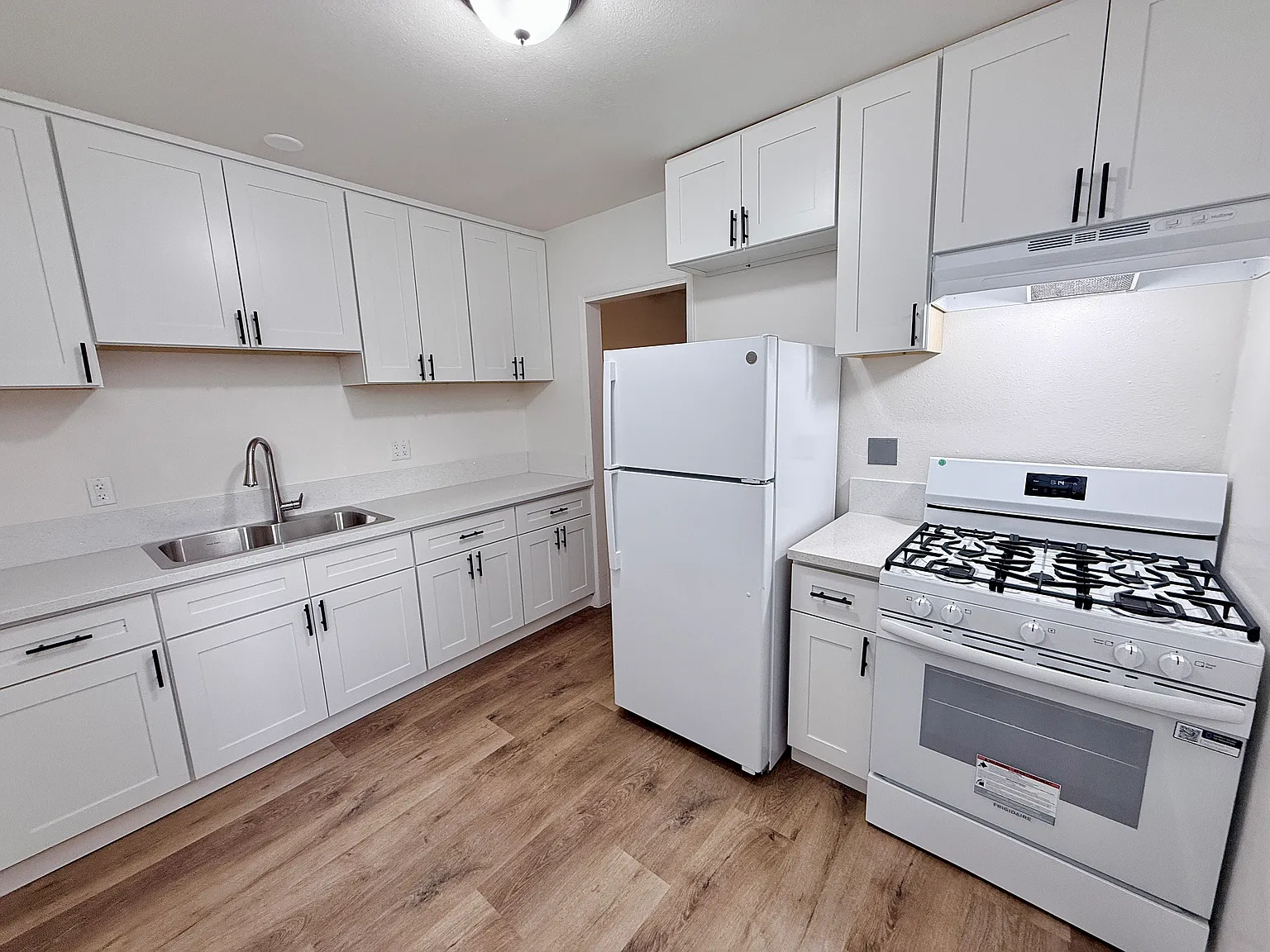 2 bed, 1.5 bath, 950 sqft, $2,395 — Photo 4