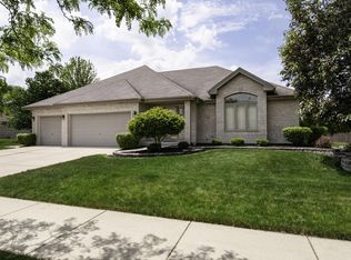 8410 Hollybrook Ln, Tinley Park, IL 60487