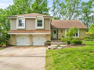 7409 W 99th St, Overland Park, KS 66212