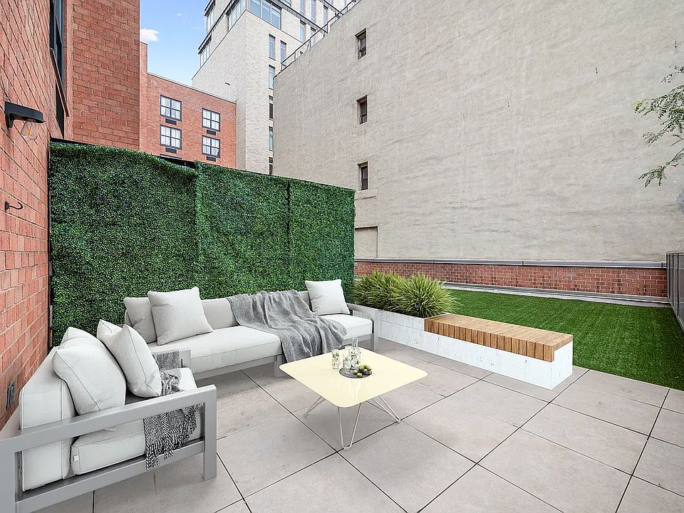 1st image of 298 Mulberry St APT 2B