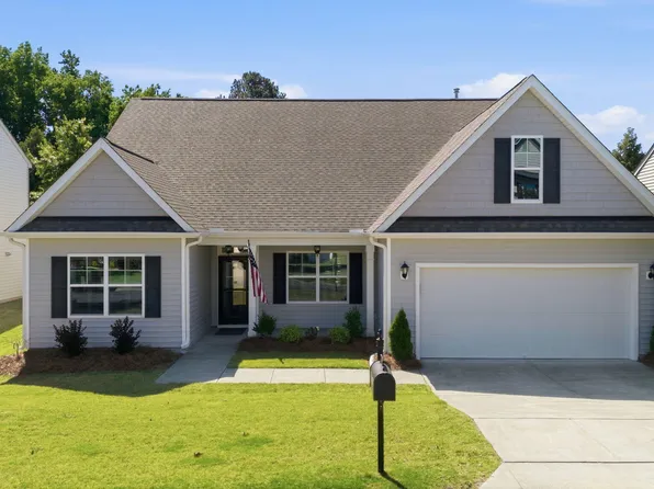 32 Kenilworth Street, Clayton, NC 27527