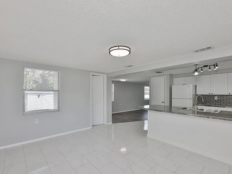 5637 Golden Nugget Dr — Photo 13