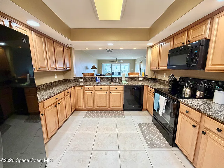 551 Casa Bella Dr #204 — Photo 11