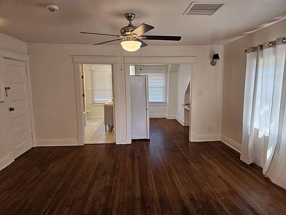 3rd image of 1518 S Saint Andrews Pl