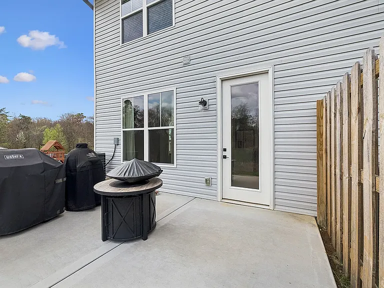 8416 Whisper Ln — Photo 16
