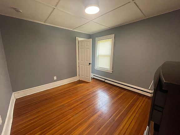 5th image of 250 Linden St #1